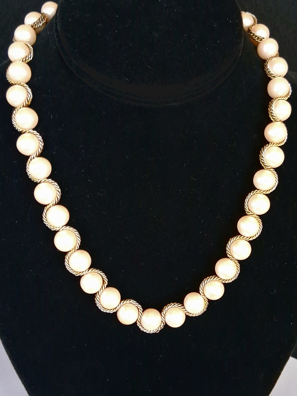 Vintage Unique Faux Pearl Necklace With A Silver-Tone Chain Wrap